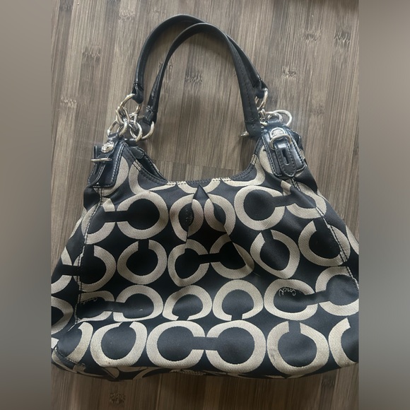 Authentic Coach bag - Picture 6 of 14